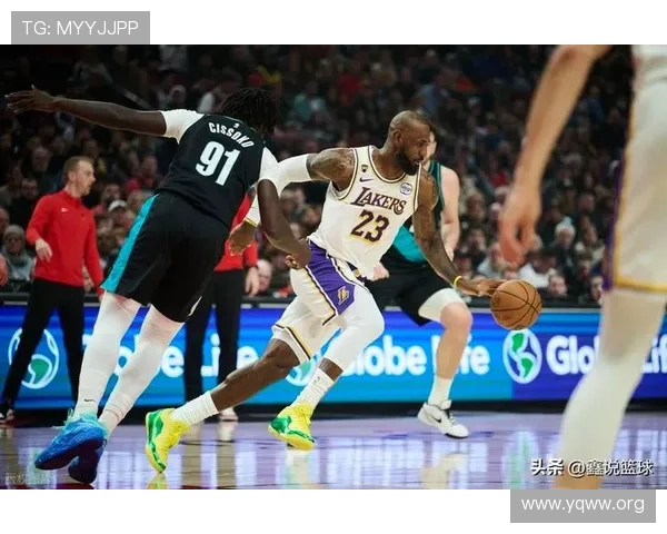 詹姆斯强调防守重要性 斯玛特不满判罚 詹姆斯强调防守重要性 斯玛特不满判罚